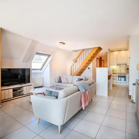 Spacious Duplex In Near Apartamento *