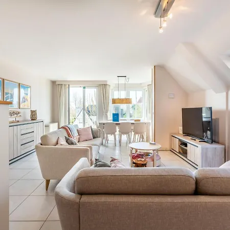Spacious Duplex In Near * Koksijde