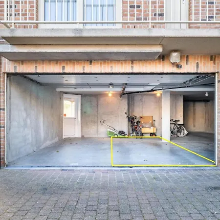 Spacious Duplex In Near *