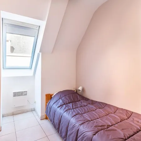 Spacious Duplex In Near